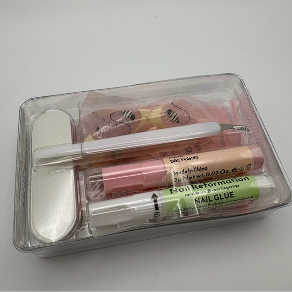 Nail Reformation Press-On Nails French Butter Yellow with Bees Spring Summer - Picture 5 of 5